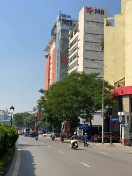 LÔ GÓC LONG BIÊN - 210M² MẶT TIỀN 20M - DÒNG TIỀN ỔN ĐỊNH-HƠN 700 TR / NĂM