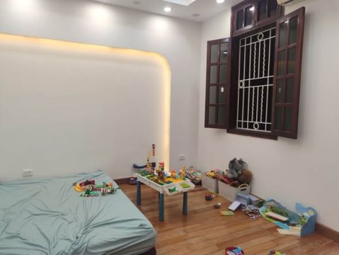 TRUNG TÂM BA ĐÌNH - HOÀNG HOA THÁM - NHÀ KHUNG CỘT - 2 THOÁNG - SÁT Ô TÔ TRÁNH