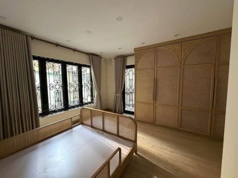 NGUYỄN TRƯỜNG TỘ - TT BA ĐÌNH - 10M MẶT PHỐ - 5 TẦNG - 35M - CHỈ NHỈNH 16 TỶ