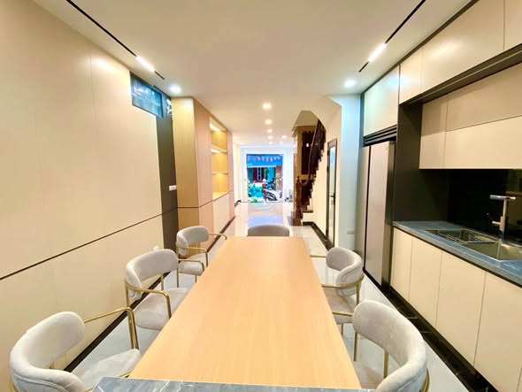 Giảm chào - Đình Thôn chỉ 13.9 tỷ, 55m² x 4 tầng có thang máy, ô tô đỗ cửa.