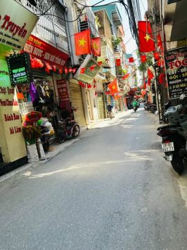 6.1 tỷ- NHÀ MẶT PHỐ ĐÊ