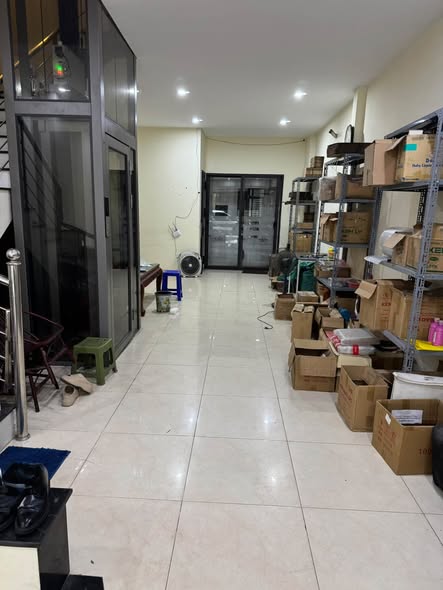 CHÍNH CHỦ CHO THUÊ NỬA TẦNG 1 NHÀ PHÂN LÔ NGÕ 25A ĐƯỜNG LÊ VĂN LƯƠNG - THANH XUÂN (chân cầu vượt ...