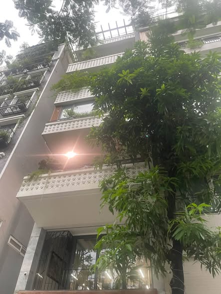 CHO THUÊ VĂN PHÒNG! MP Phố Trịnh Công Sơn 50m2, 10 tr/th, Ô tô Tránh, Thang Máy,View Hồ