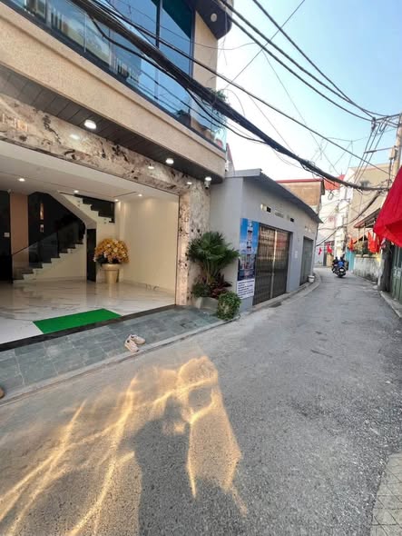 NHÀ PHÚC ĐỒNG LONG BIÊN – 42M² – 7 TẦNG THANG MÁY – NHỈNH 12 TỶ