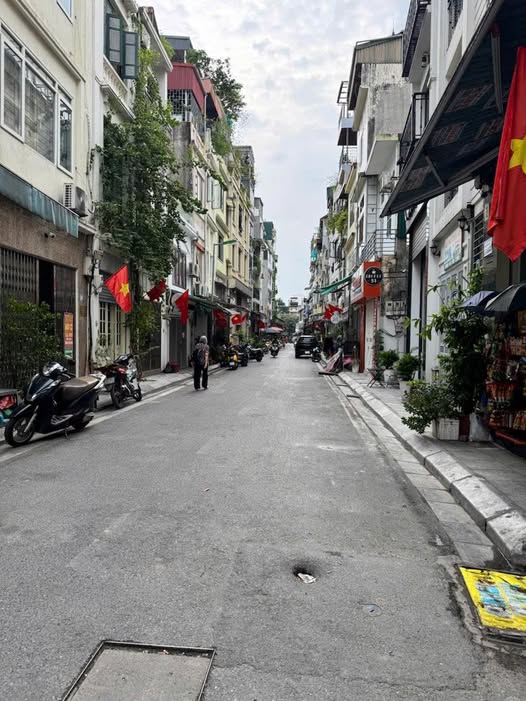 **BẠCH MAI – MT 11.4M – GIÁ 11.7 TỶ – BÁN GẤP**