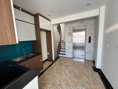 Trần Khát Chân - 15 M ra ô tô - Nhà dân xây chắc chắn có thang máy - 25,2 m2 - 6 Tầng  - TC 5 tỷ ...