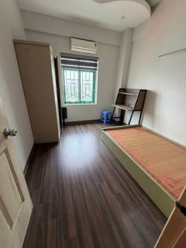 Cho thuê căn hộ chung cư Định Công, diện tích 92m2, 3PN, phòng khách bếp rộng, 2WC, 12tr/tháng