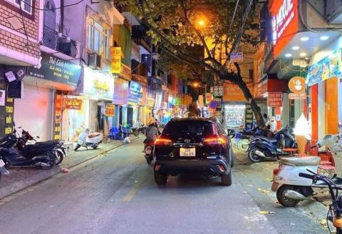 Chính chủ Cho thuê MBKD mặt phố Mai Dịch 60m2 giá 18 triệu
