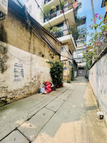 An Dương Vương 30m 2 tầng mặt tiền gần 4m giá nhỉnh 5 tỷ Tây Hồ