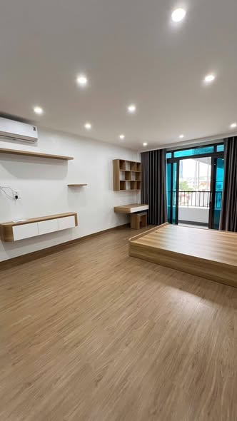 GIẢM 500K - FULL ĐỒ - Ô TÔ ĐỖ CỬA - BAN CÔNG THOÁNG SÁNG