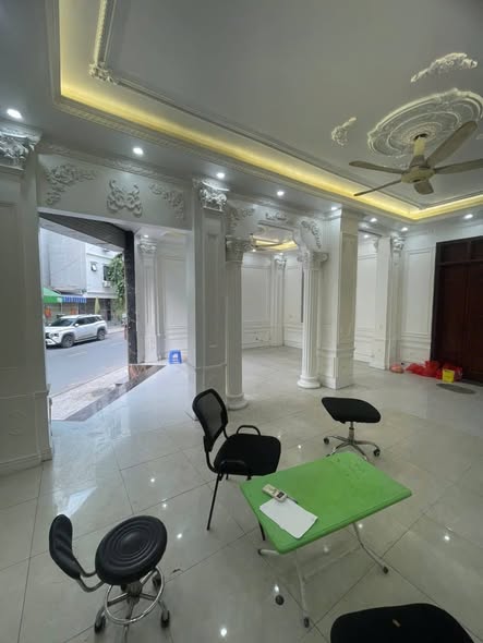 MẶT BẰNG KINH DOANH NGUYỄN XIỂN – 70M², GIÁ CHỈ 11 TRIỆU/THÁNG!