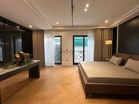 Bán nhà phố Bạch Mai – Thang máy – Ô tô đỗ cửa – Nội thất nhập khẩ