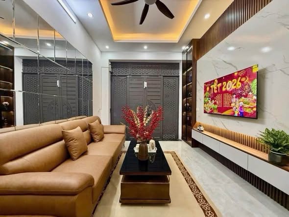 CHÍNH CHỦ CẦN BÁN NHÀ ĐẸP TRUNG TÂM ĐỐNG ĐA - ĐỐI DIỆN ĐẠI HỌC Y – NGÕ THÔNG – FULL NỘI THẤT – 4 ...