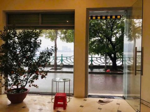cần nhanh Cho thuê MBKD mặt phố Yên Hoa, ven Hồ Tây, Tây Hồ - Hà Nội , giá chỉ 8 triệu.