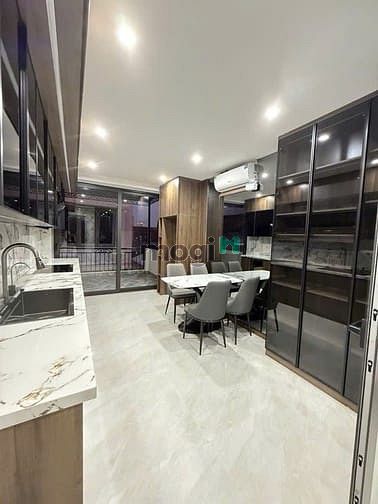 🔥 Trần khát chân .Hai Bà Trưng. 6 Tầng Thang Máy