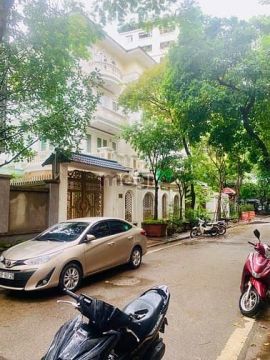siêu biệt thự 230m vỉa hè ô tô tránh