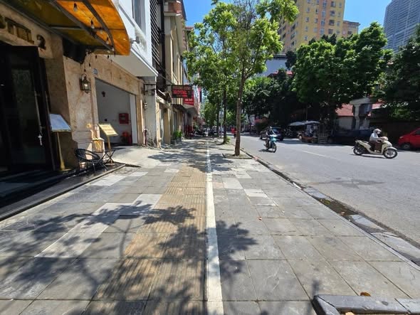 42M MẶT PHỐ TRƯƠNG CÔNG GIAI, CẦU GIẤY, THANG MÁY, KINH DOANH, 20.5 TỶ