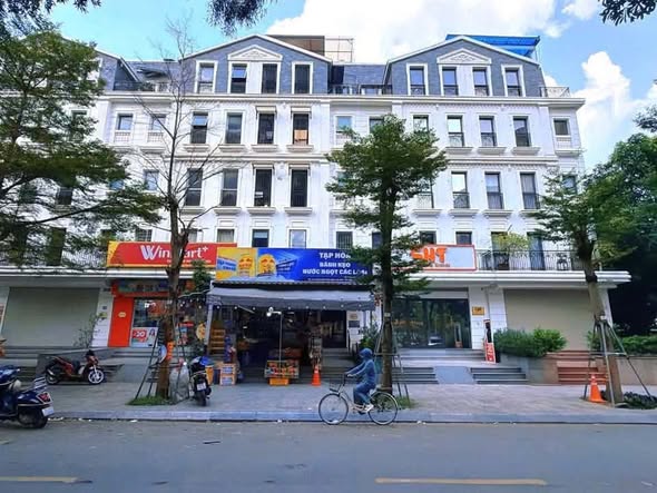BÁN SHOPHOUSE CẦU GIẤY – MẶT PHỐ ĐINH NÚP-MẠC THÁI TỔ – VỈA HÈ – DÒNG TIỀN SẴN