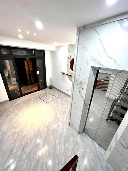 HOA HẬU XÃ ĐÀN - 6 TẦNG THANG MÁY - MẶT TIỀN 5.6M - NGÕ NÔNG SÁT PHỐ - 10.9 TỶ.