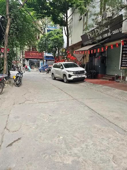 PHỐ PHẠM TUẤN TÀI  CẦU GIẤY #KINHDOANH #ÔTÔ   DÂN XÂY _ XEM LÀ THÍCH.................DT62M, 5T,MT...