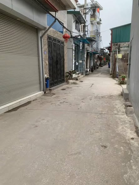 Siêu phẩm quá đẹp 34m2 ngay gần đường lớn 300m. Tại bala hà đông.