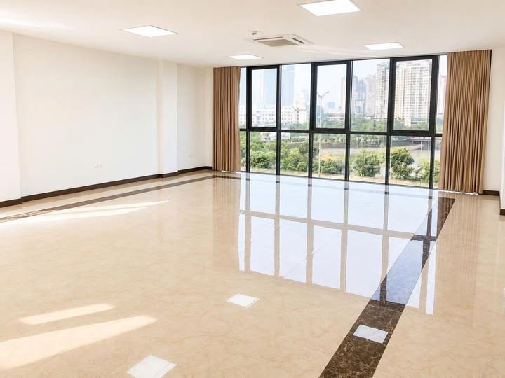 CHO THUÊ SÀN VĂN PHÒNG 150m2 VIEW ĐẸP LINH ĐÀM – GIÁ CHỈ 15 TRIỆU/THÁNG