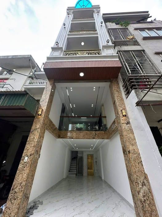 Hiếm Ngôi nhà đẹp Linh Đàm : Dt55m 6 tầng 6 ngủ thang máy : Chỉ 9,05 tỷ