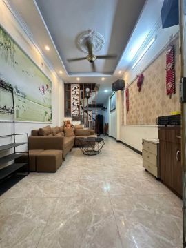 CHO THUÊ NHÀ NGUYÊN CĂN CỰ KHỐI – LONG BIÊN