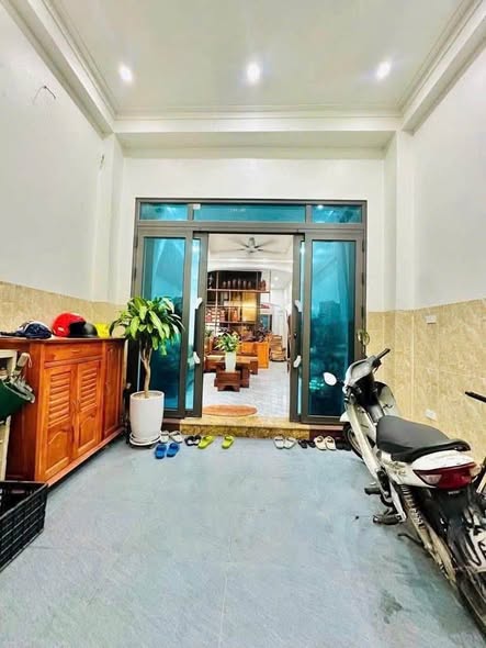 Bán bất động sản Hai bà trưng NHỈNH 18 tỷ