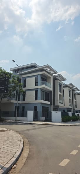 Cắt lỗ 7 tỷ Biệt Thư KĐT Mới Nam Cường  Hà Đông , AONMaLL, Hồ Thiên văn Học 198m2, lô góc kinh do...