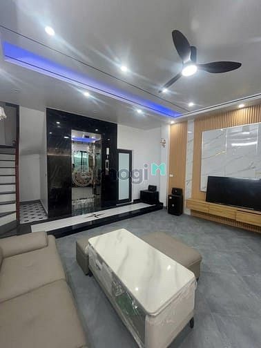 🏡 Bán nhà mới đẹp phố Tôn Đức Thắng, Đống Đa – 50m², 7 tầng, thang má