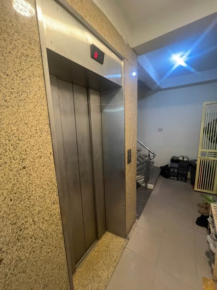 Chỉ 1,2 tỷ có căn hộ 2 ngủ full đồ để lại phố Quan Nhân - Thanh XuânCăn hộ tầng 2 tòa 8 tầng  , c...