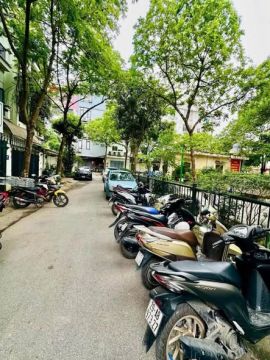 NGUYỄN KHÁNH TOÀN - Ô TÔ TRÁNH - LÔ GÓC - KINH DOANH - 8 TẦNG THANG MÁY - VIEW CÔNG VIÊN