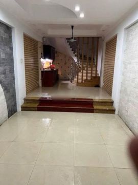 Cho thuê nhà nguyên căn  ngõ 508, Đường Láng, Đống Đa, Hà Nội