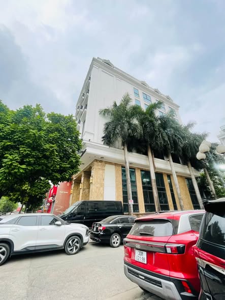 SIÊU DÒNG TIỀN-BA ĐÌNH- 9 TẦNG -THANG MÁY  - LÔ GÓC 2 MẶT NGÕ - Ô TÔ TRÁNH DỪNG ĐỖ NGÀY ĐÊM - VỈA...