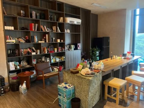 Cho thuê sàn văn phòng tầng 2 toà nhà Bea Sky mặt đường Phạm Tu Nguyễn Xiển, trong khu The Manor