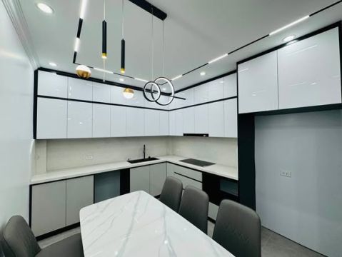 8 TỶ – NHÀ ĐẸP VĂN QUÁN – 32/35 M X 5 TẦNG - Ô TÔ ĐỖ – MỚI TINH – FULL NT