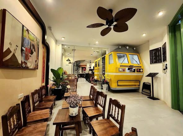 C509. Sang nhượng quán Cafe mặt phố Phạm Huy Thông, view Hồ Ngọc Khánh, Ba Đình.