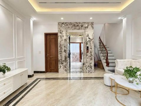 Định Công :8.4 tỷ