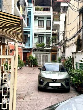 Nhà phân lô Minh Khai - Oto đỗ sát nhà - Ngõ rộng thoáng sạch sẽ - Có sân chơi rộng