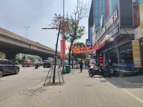 Cho thuê MBKD mặt phố Khuất Duy Tiến - Thanh Xuân, vỉa hè rộng