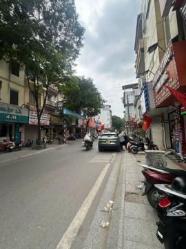 CHO THUÊ MBKD MẶT PHỐ ĐỘI CẤN – DIỆN TÍCH 220M²