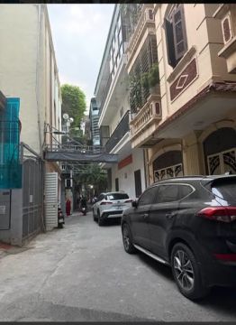Phố Nguyễn Viết Xuân, nhà phân lô quân đội. Diện tích 45 mét, bốn tầng, bốn ngủ đầy đủ công năng,...