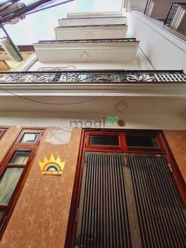 Bán nhà tại Lạc Long Quân, Tây Hồ, Hà Nội - Nhà 5 tầng, Giá chỉ 7 tỷ