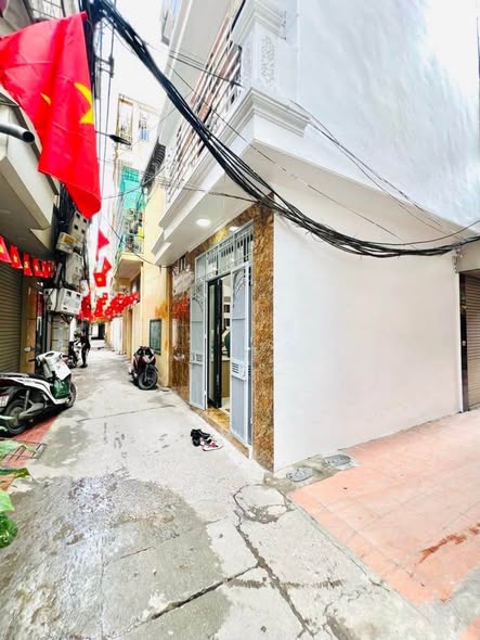 Bán Nhà Giáp Nhị - Trung Tâm Quận Uỷ Hoàng Mai 25 m2 -4.5 Tầng -3 Ngủ Full Nội Thất Ở Ngay
