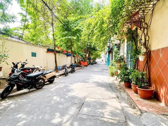17,8 TỶ - NHÀ ĐẸP LÊ THANH NGHỊ - 55M2*4 TẦNG - PHÂN LÔ CAO CẤP - Ô TÔ VÀO NHÀ, 10M RA PHỐ, 2 THO...