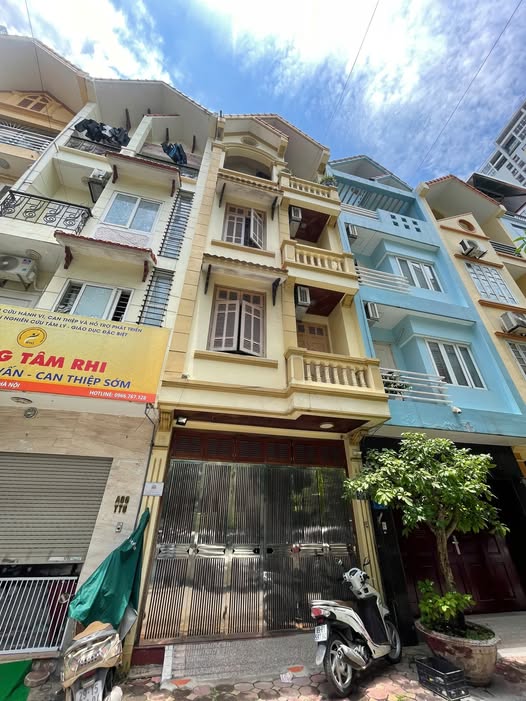 HƠN 18 TỶ - KĐT VĂN KHÊ – 83M X 5 TẦNG – MT 5M - PHÂN LÔ VỈA HÈ – Ô TÔ TRÁNH – KD TỐT
