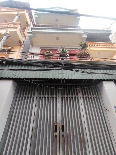 Vỡ n*ợ vào đường cù*ng cần b*án nhanh nhà 80m,3 tầng Phố Đàm Quang Trung, Long Biên ,ngay cầu Vĩn...