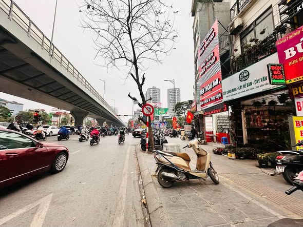 BÁN NHÀ MẶT PHỐ MINH KHAI - MẶT TIỀN 6M