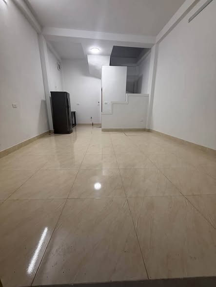Cho thuê nhà 2 tâng ngõ 108 đông thiên- vĩnh hưng giá 5triệu/1 tháng điện nước giá dân